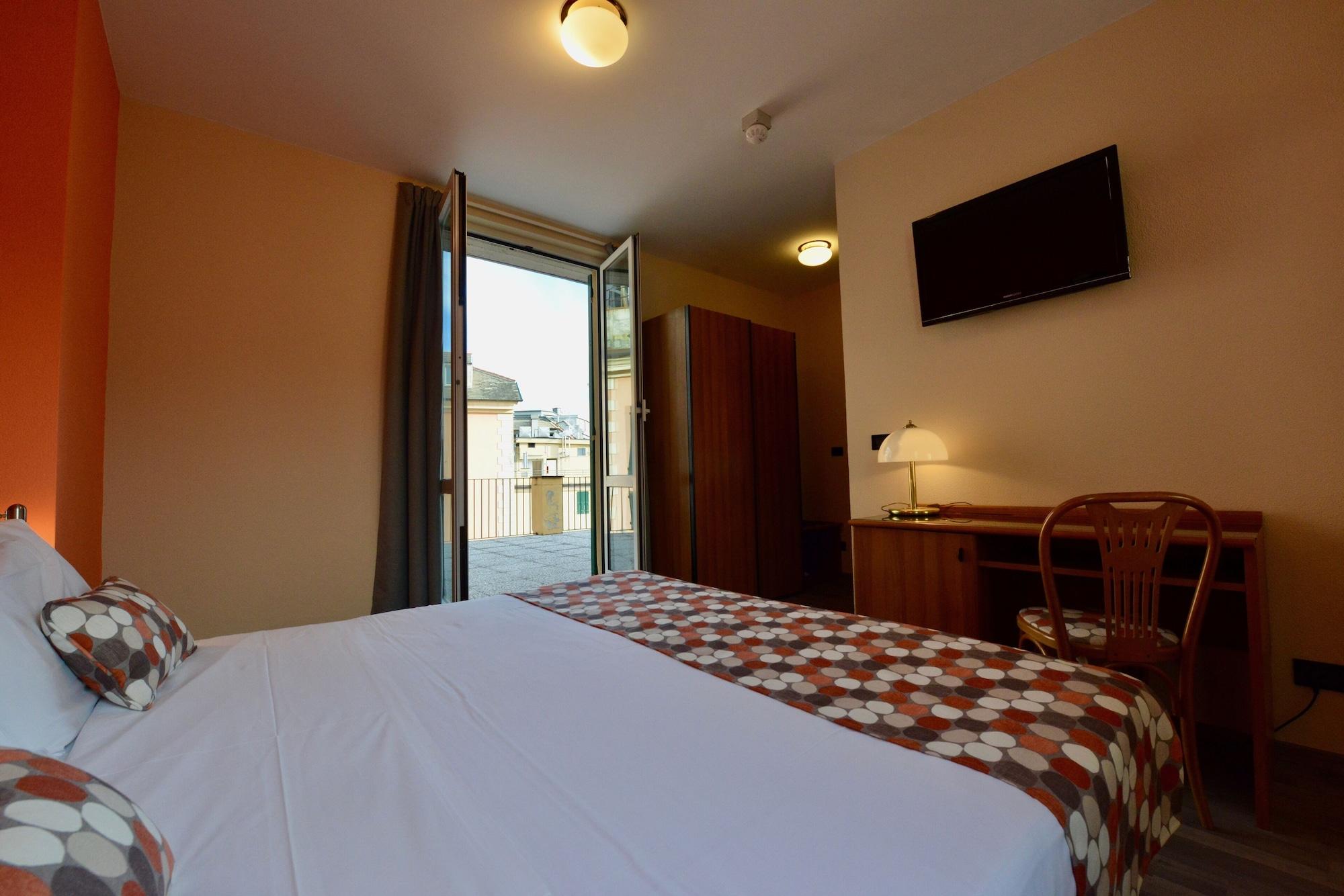 Hotel Europa Генуя Экстерьер фото