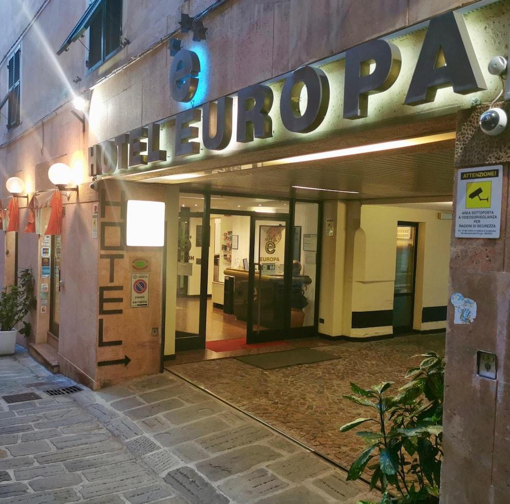 Hotel Europa Генуя Экстерьер фото