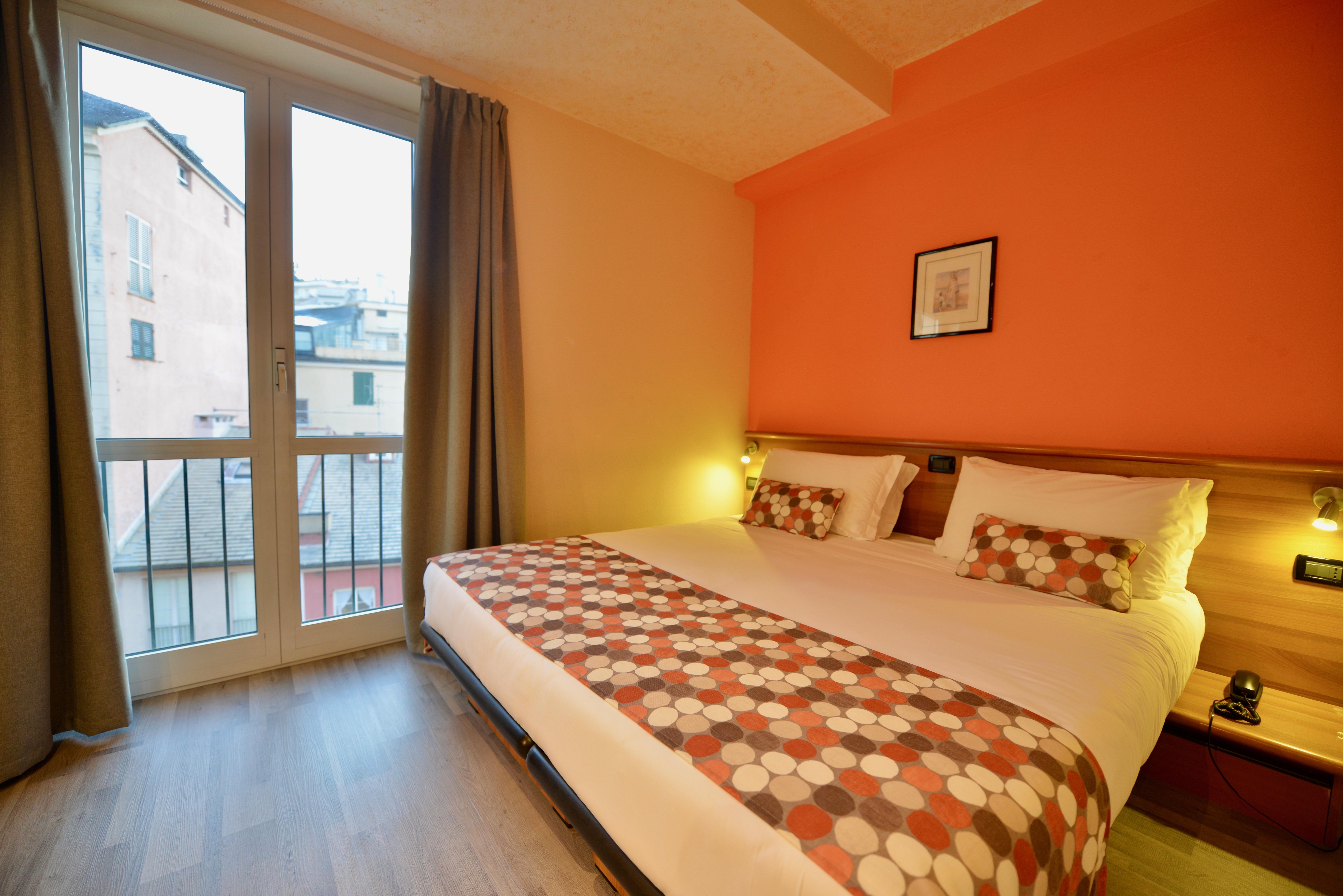 Hotel Europa Генуя Экстерьер фото