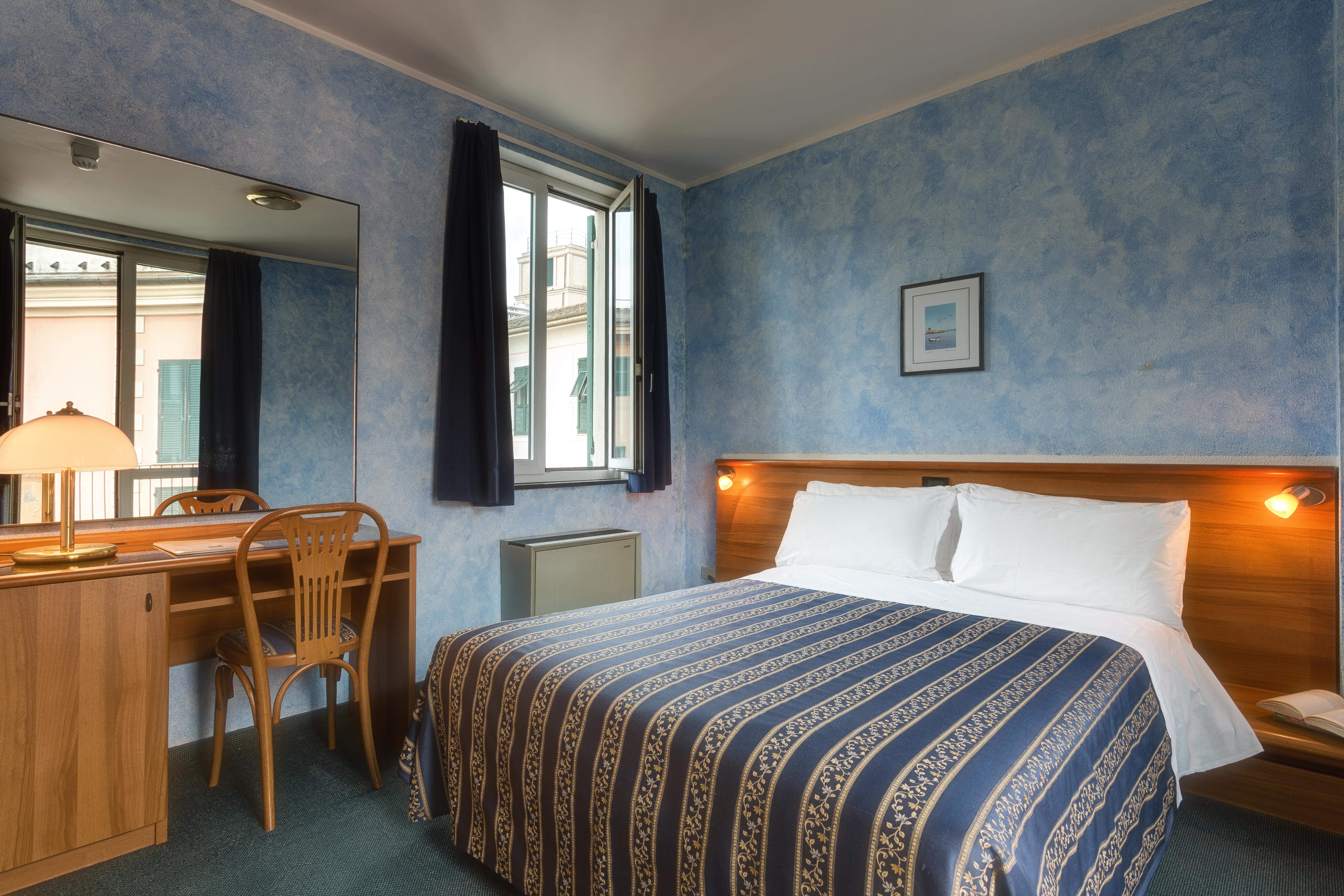 Hotel Europa Генуя Экстерьер фото